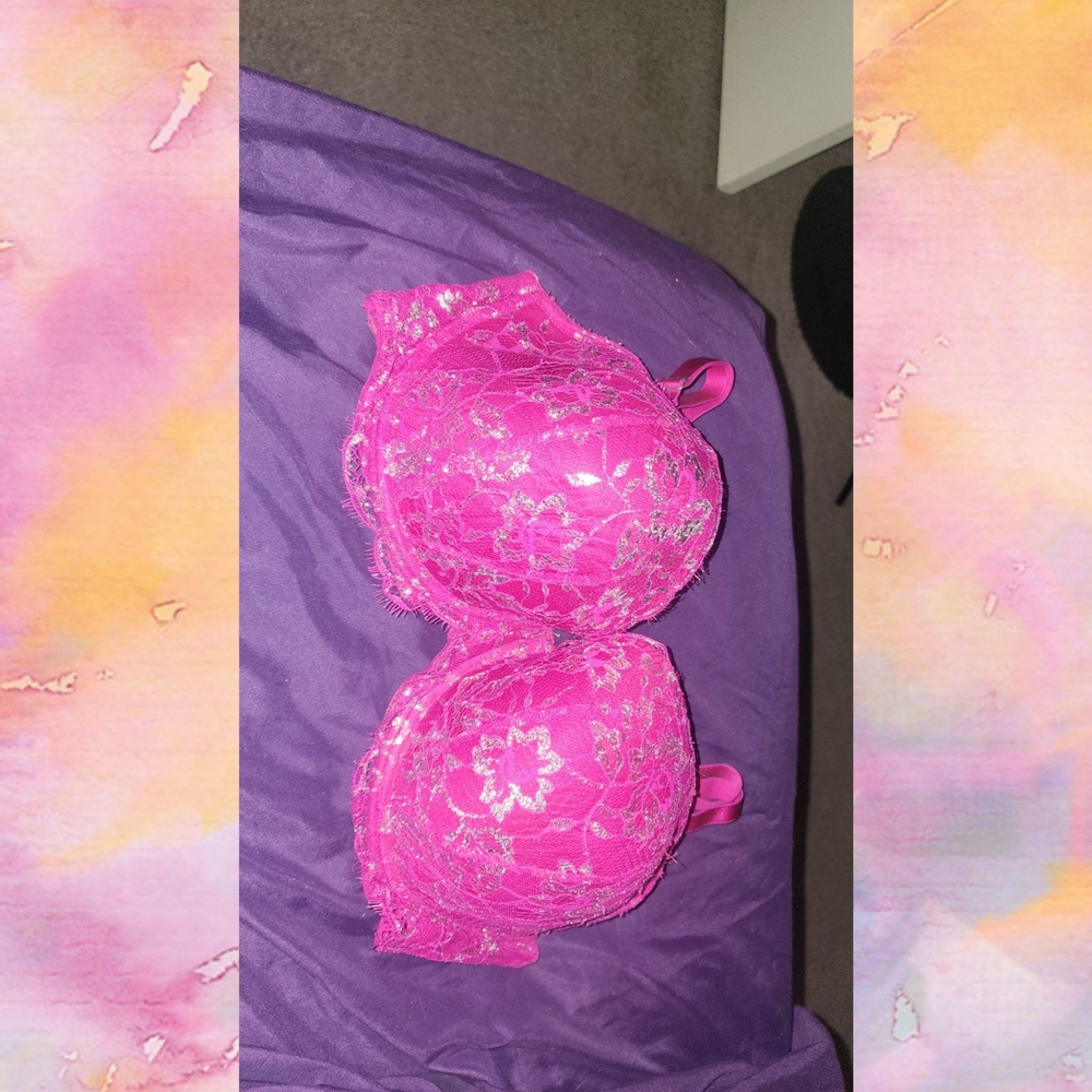Pink Lace Push-Up Bra - Women